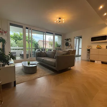 Calme A Apartment
